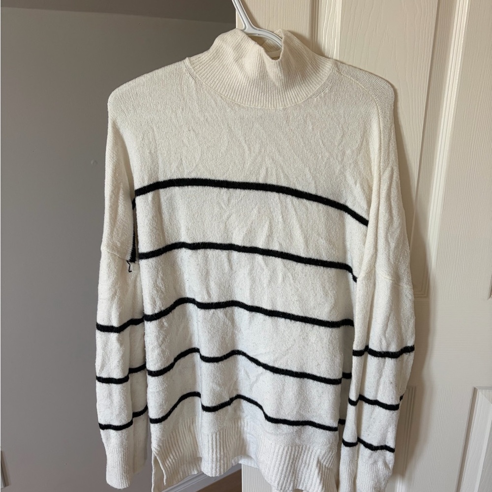 Abercrombie & Fitch Cream and Black Striped Turtleneck Sweater